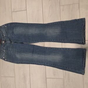 Vanilla Star Women's Size 9 Flare Stretch Medium Wash